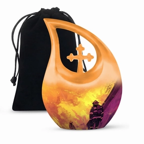 Bravery Amidst The Urn: A Unique Memorial Urn for Memories