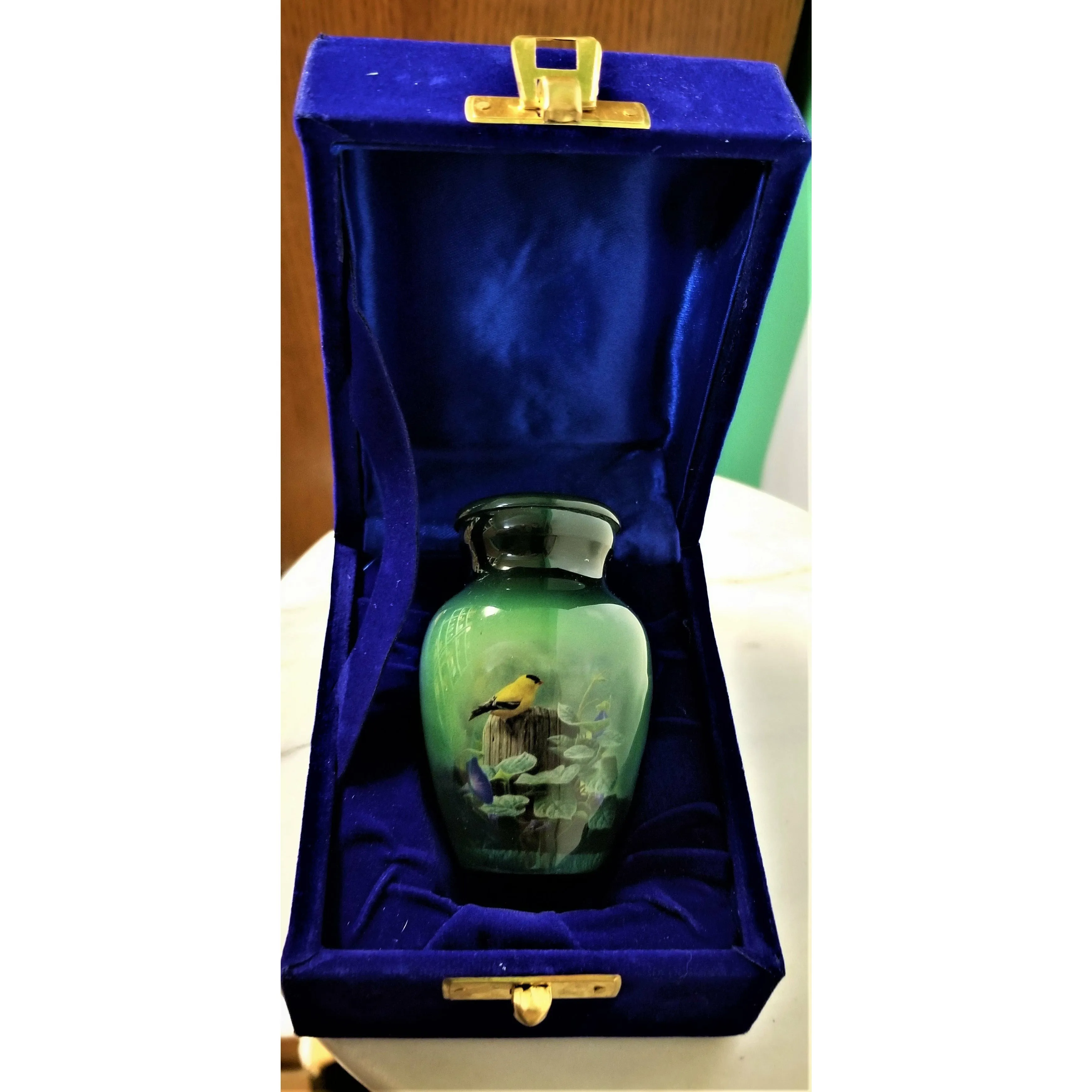 Goldfinch, Cremation Urn