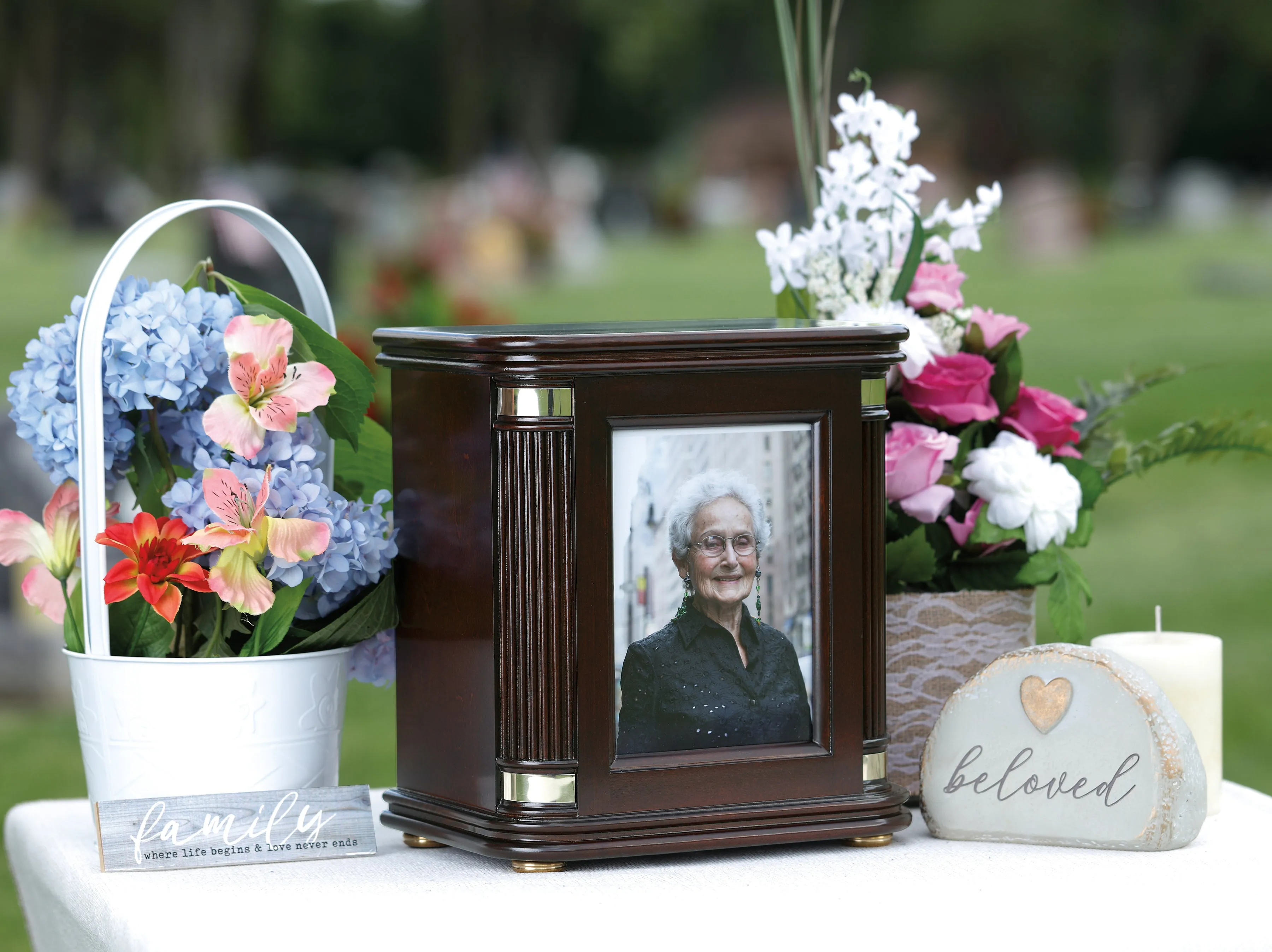 Honor III Satin Windsor Photo Wood Urn