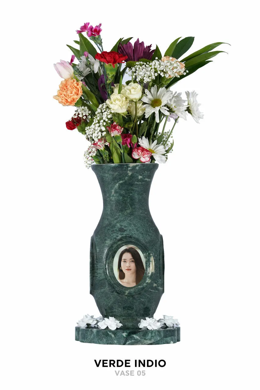 Luxurious Vase Flower Urn - Marble & Woodland Designs