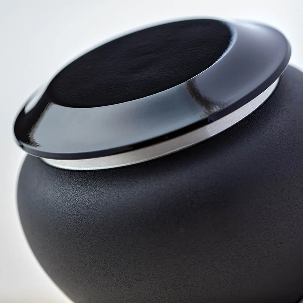 Onyx Pet Urn In Small