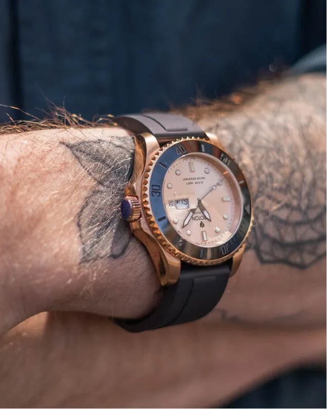 Sea Diver Limited Edition Rosetone Bezel